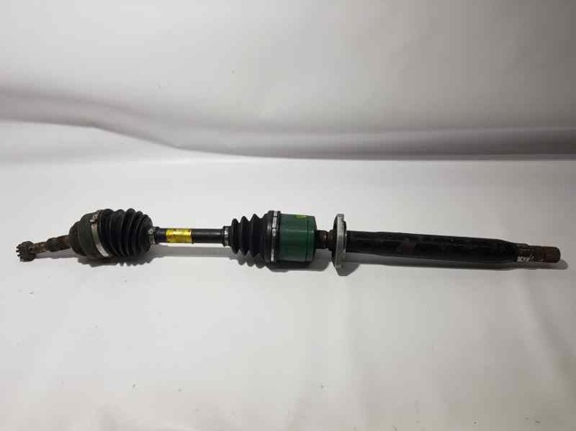 Półoś napędowa przednia 28321SC033 SUBARU