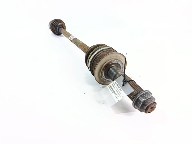 Półoś tylna 28421SC020 SUBARU
