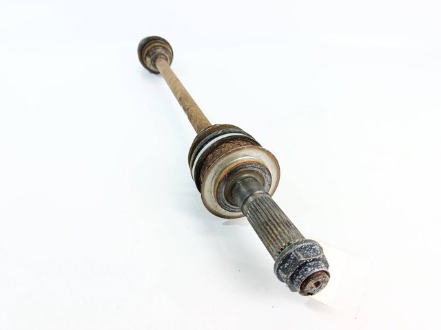 Półoś tylna 28421SC020 SUBARU