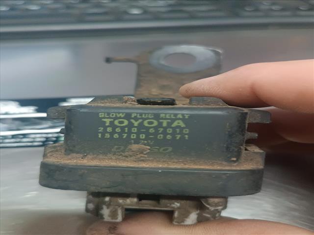 Przekaźnik świec żarowych Toyota Corolla R10