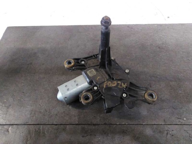 Silniczek wycieraczki tylnej szyby 287102467R RENAULT