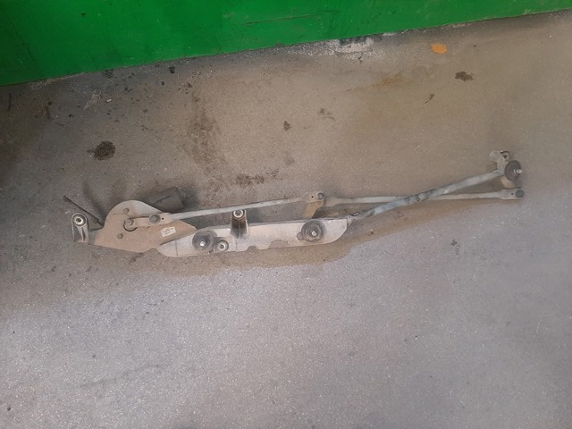 Kupić Mechanizm wycieraczek Nissan Almera V10 w dobrej cenie