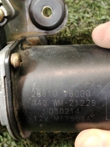 Silniczek wycieraczki szyby przedniej 28810VB000 NISSAN