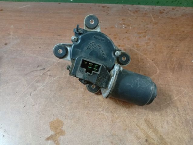 Silniczek wycieraczki szyby przedniej 28810VB00A NISSAN