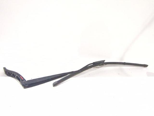 Ramię wycieraczki szyby przedniej 288810551R RENAULT