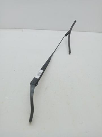 Ramię wycieraczki szyby przedniej 288810551R RENAULT