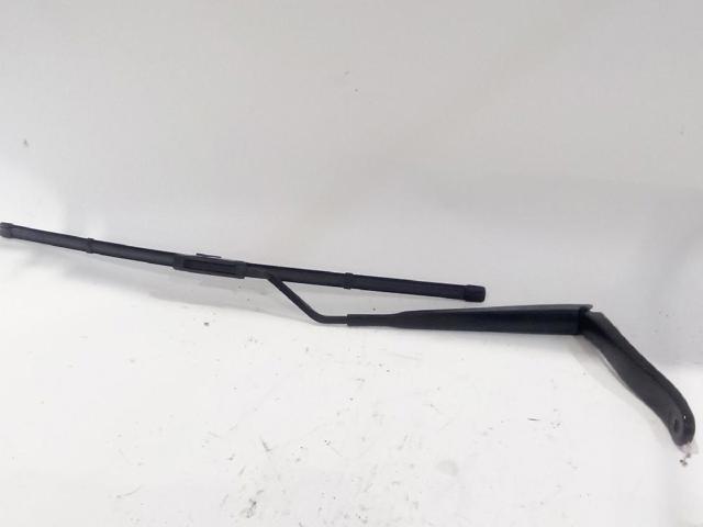 Ramię wycieraczki szyby przedniej 288810551R RENAULT