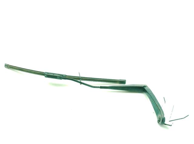 Ramię wycieraczki szyby przedniej Dacia Logan 2 L8_