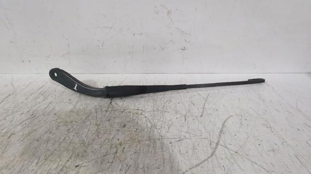 Ramię wycieraczki szyby przedniej Dacia Logan 2 L8_