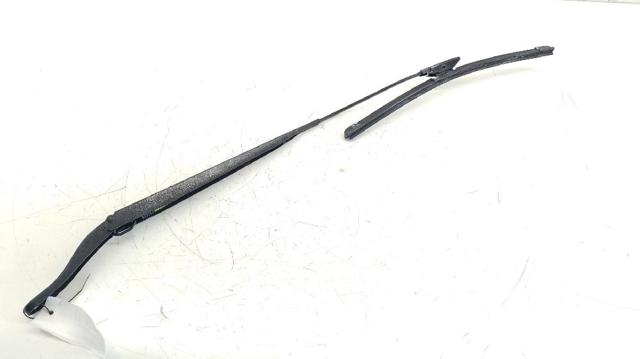 Ramię wycieraczki szyby przedniej 288860005R RENAULT