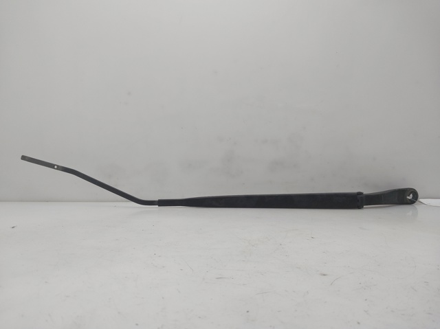 Ramię wycieraczki szyby przedniej 288860005R RENAULT