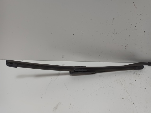 Ramię wycieraczki szyby przedniej 288860005R RENAULT