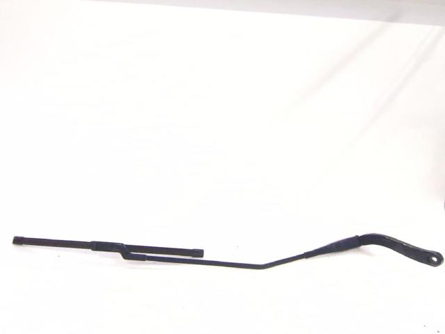 Ramię wycieraczki szyby przedniej 288864419R RENAULT