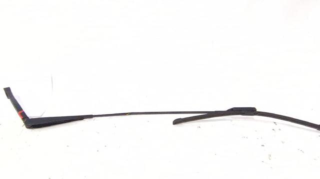 Ramię wycieraczki szyby przedniej 288864419R RENAULT