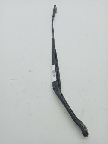 Ramię wycieraczki szyby przedniej 28886JD900 NISSAN