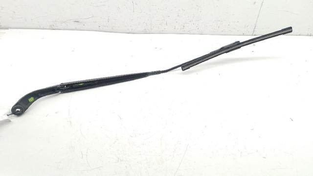 Ramię wycieraczki szyby przedniej 28886JD900 NISSAN