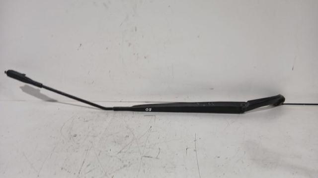 Ramię wycieraczki szyby przedniej 28886JD900 NISSAN