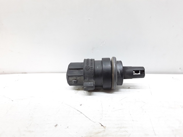 Czujnik temperatury powietrza wlotowego 28906081 VAG