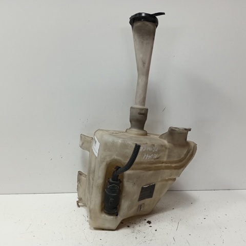 Zbiorniczek spryskiwacza szyb Nissan Primera P12