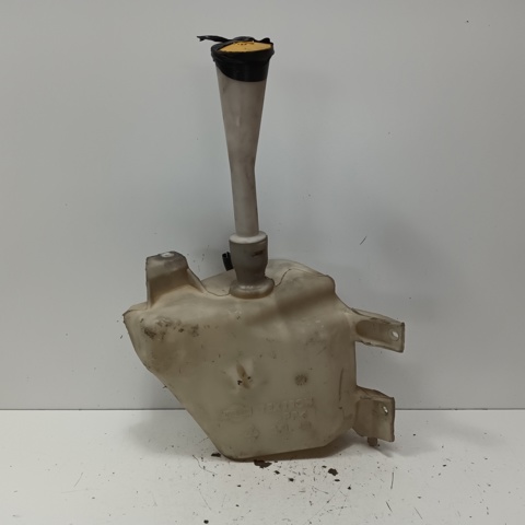 Zbiorniczek spryskiwacza szyb Nissan Primera P12