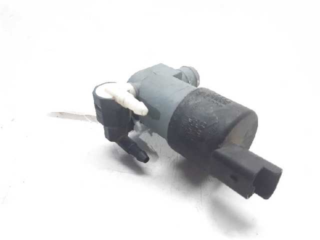 Pompka spryskiwacza szyby przedniej 28920BU010 NISSAN
