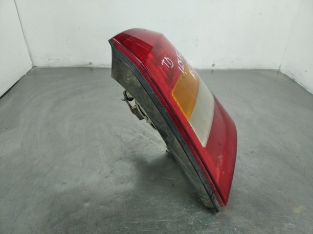 Lampa zespolona tylna prawa 29058010 OPEL