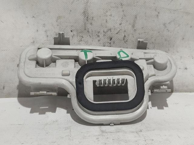 Lampa zespolona tylna prawa 29058010 OPEL