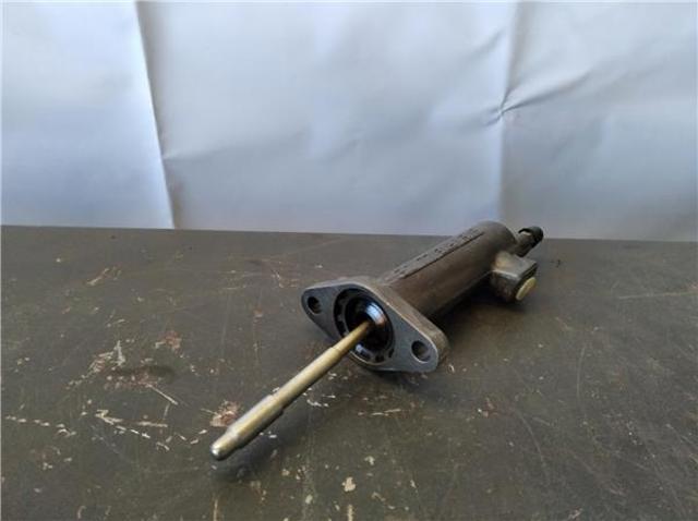 Cylinder roboczy sprzęgła 2D0721261A VAG