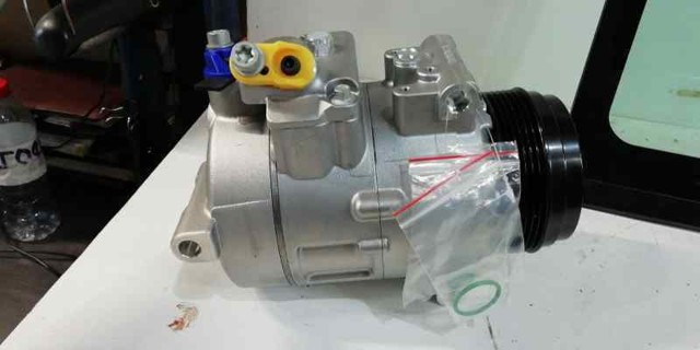 Sprężarka klimatyzacji 2E0820803F VAG