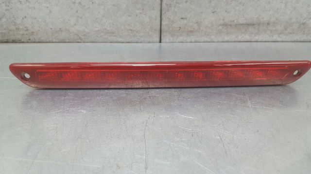 Lampa stop tylna dodatkowa 2E0945097 VAG