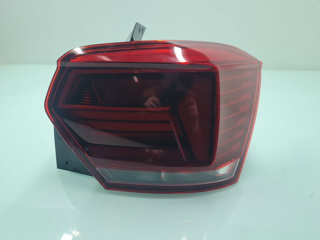 Lampa zespolona tylna prawa 2G0945096B VAG