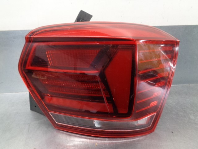 Lampa zespolona tylna prawa 2G0945096B VAG