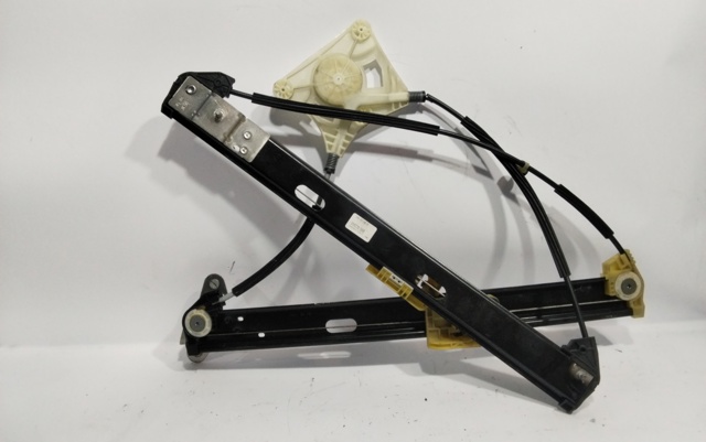 Mechanizm podnoszenia szyby drzwi przednich prawych 2G4837462B VAG