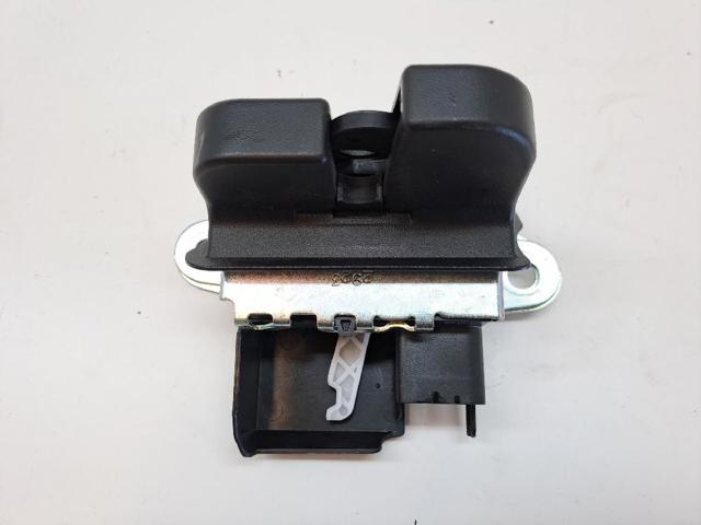 Zamek klapy bagażnika (3/5 drzwi tylnych) 2G6827505B VAG
