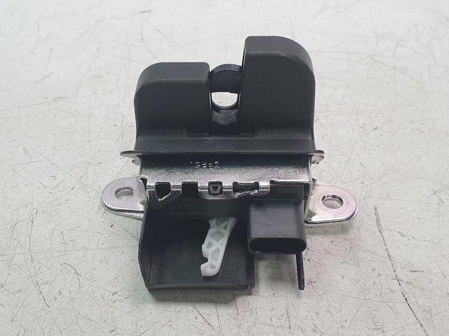 Zamek klapy bagażnika (3/5 drzwi tylnych) 2G6827505B VAG