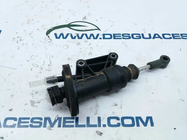 Cylinder sprzęgła główny 2H0721401 VAG