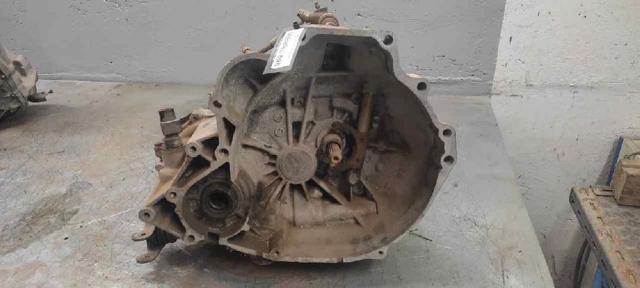 Mechaniczna skrzynia biegów w komplecie 2J6 NISSAN