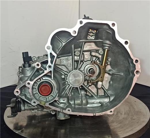 Mechaniczna skrzynia biegów w komplecie 2J6 NISSAN