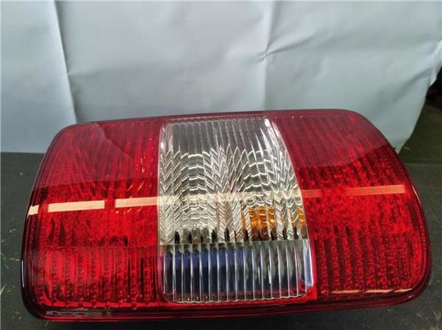 Lampa zespolona tylna lewa 2K0945095K VAG