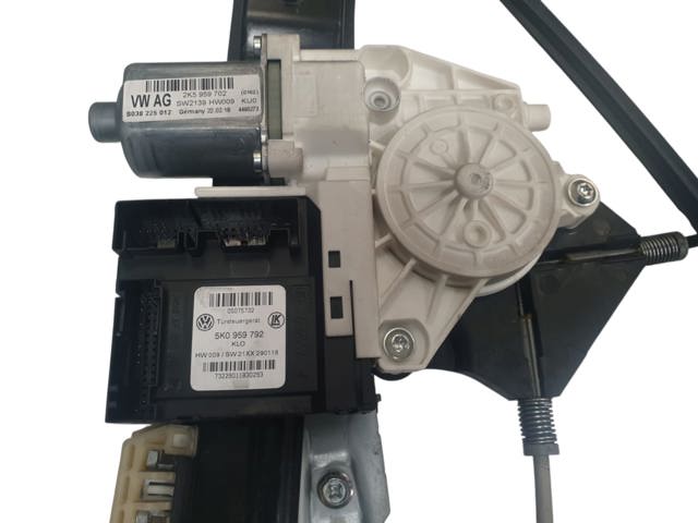 Mechanizm podnoszenia szyby drzwi przednich prawych 2K5837462 VAG