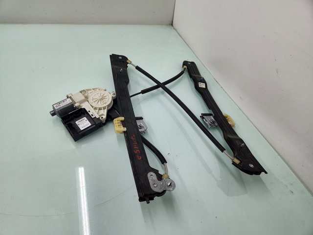 Mechanizm podnoszenia szyby drzwi przednich prawych 2K5837462 VAG