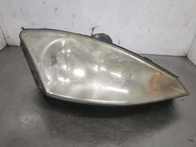 Reflektor prawy 2M5113W029BE FORD