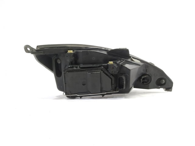 Reflektor lewy 2M5113W030 FORD