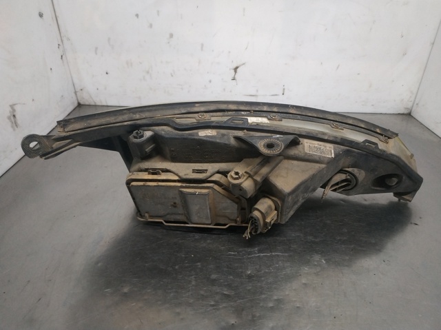 Reflektor lewy 2M5113W030BD FORD