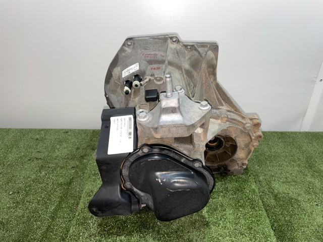 Mechaniczna skrzynia biegów w komplecie 2N1R7002ED FORD