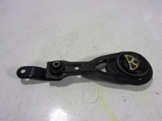 Poduszka (podpora) silnika tylna 2Q0199851AF VAG