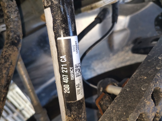 Półoś napędowa przednia lewa 2Q0407271CA VAG