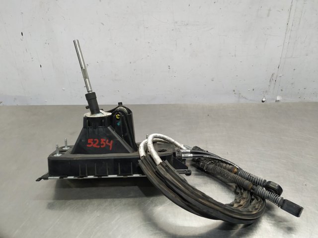 Mechanizm zmiany biegów (cięgno) 2Q0711049J VAG