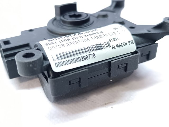 Silniczek klapy nagrzewnicy 2Q0907511G VAG