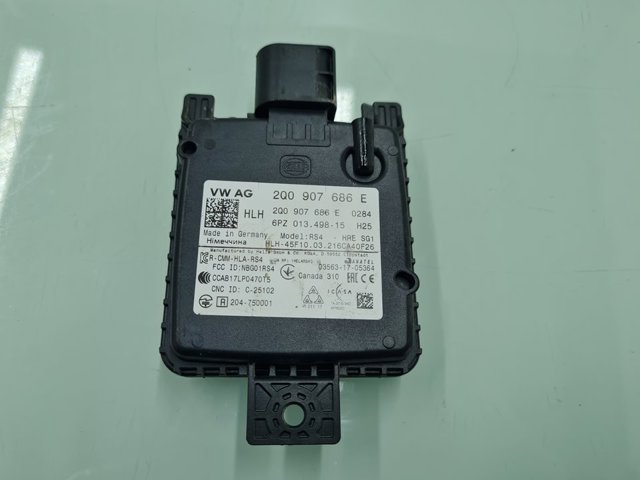 2Q0907686E VAG